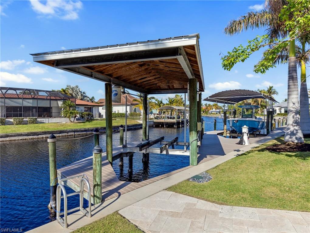 TOWN AND RIVER - Residential