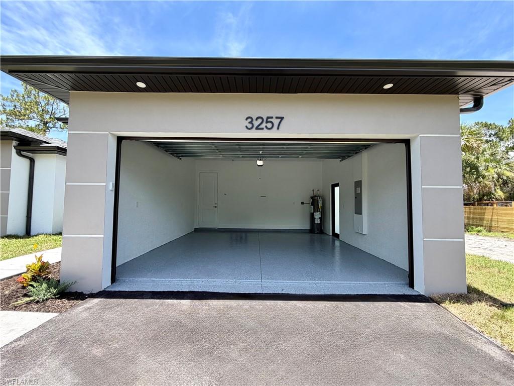GOLDEN GATE ESTATES - Residential