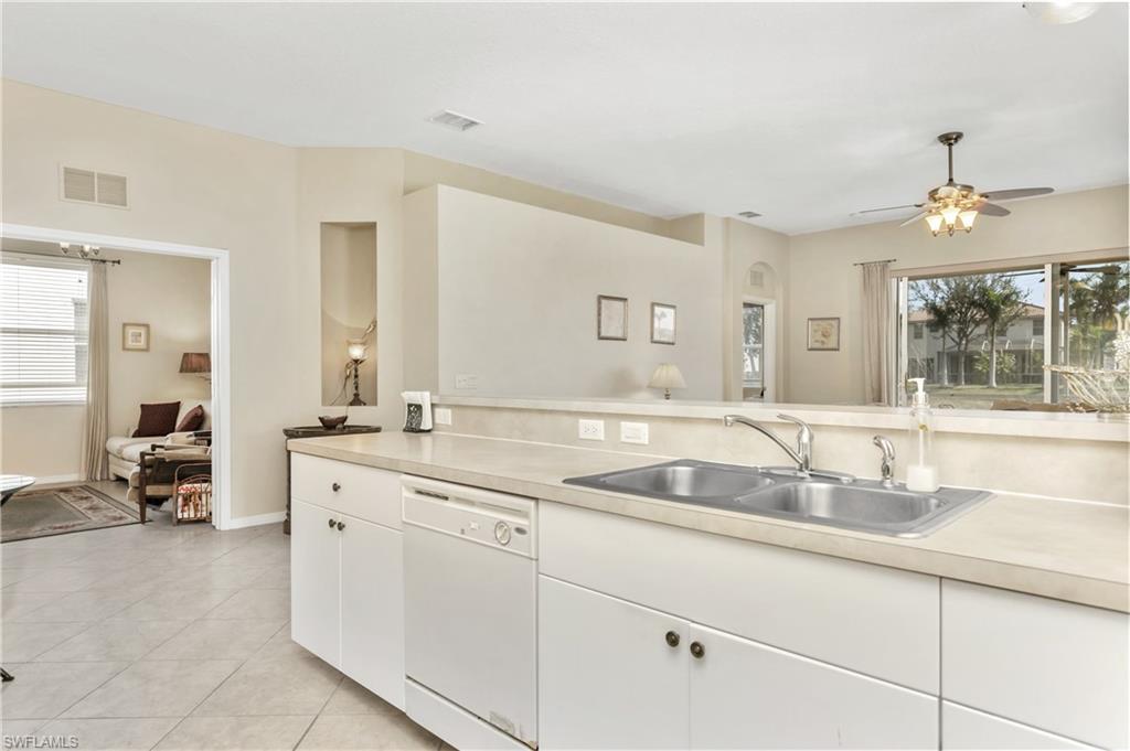 CORAL LAKES - Residential