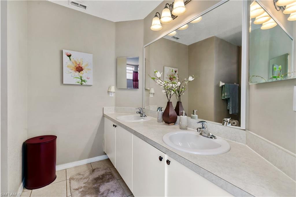 CORAL LAKES - Residential