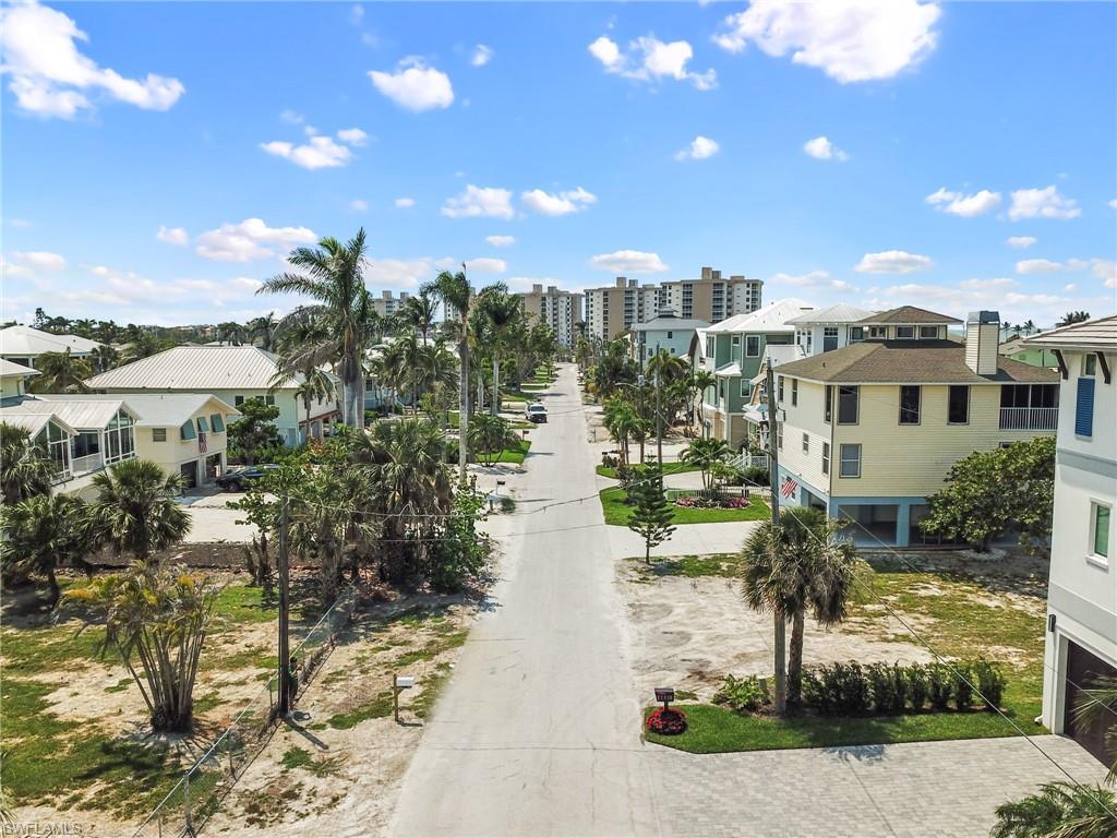 BONITA BEACH - Land