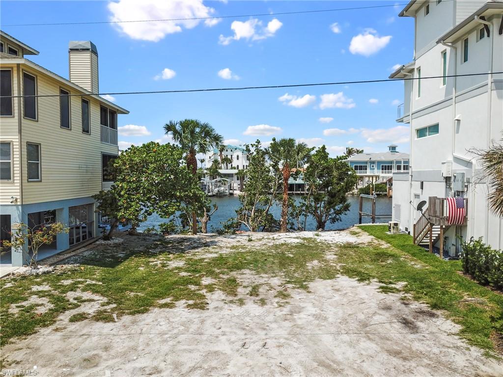BONITA BEACH - Land