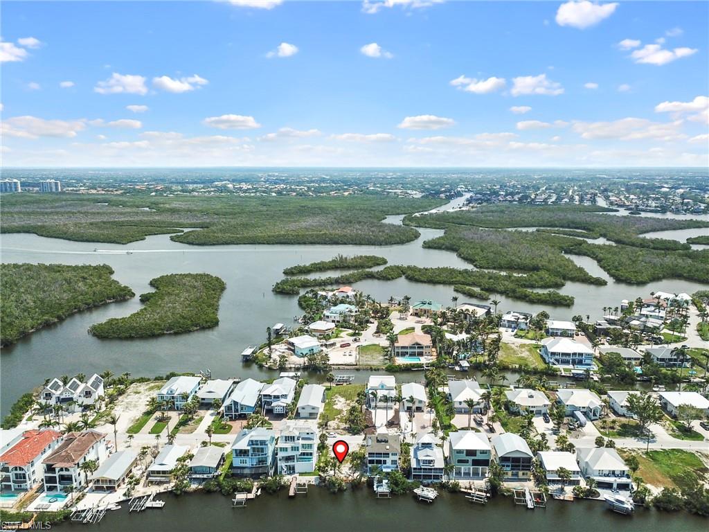 BONITA BEACH - Land