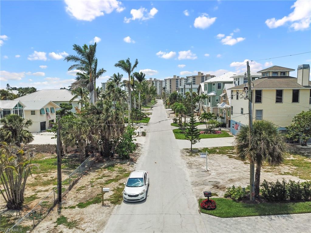 BONITA BEACH - Land