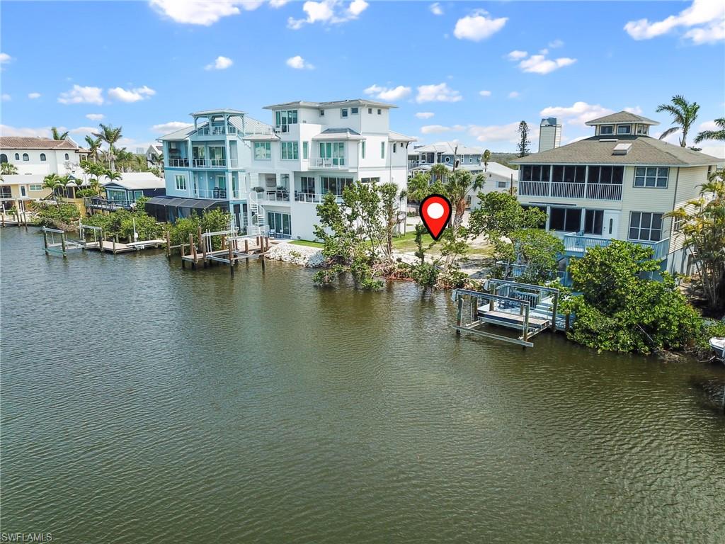 BONITA BEACH - Land