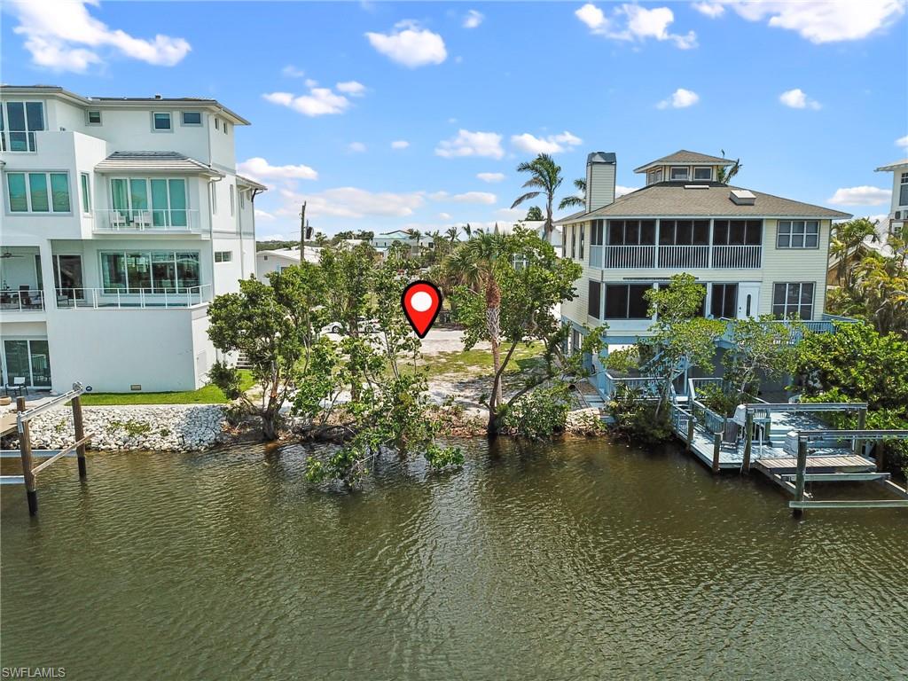 BONITA BEACH - Land