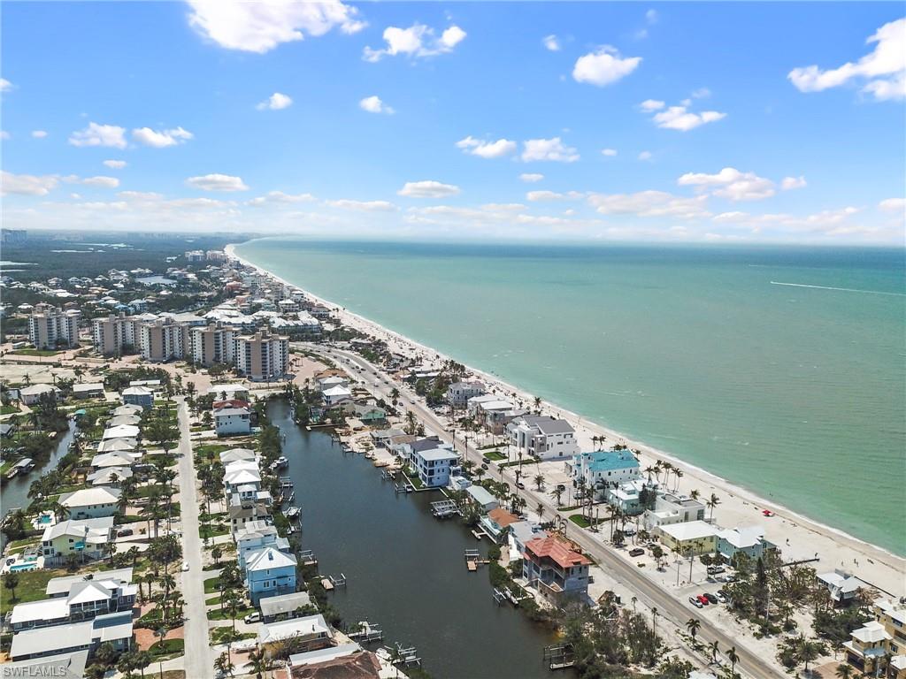 BONITA BEACH - Land