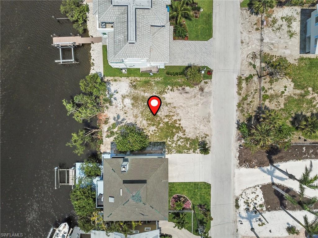 BONITA BEACH - Land