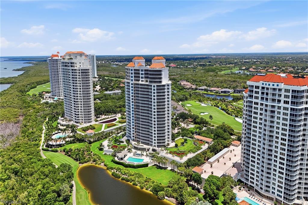 ESTANCIA - Residential