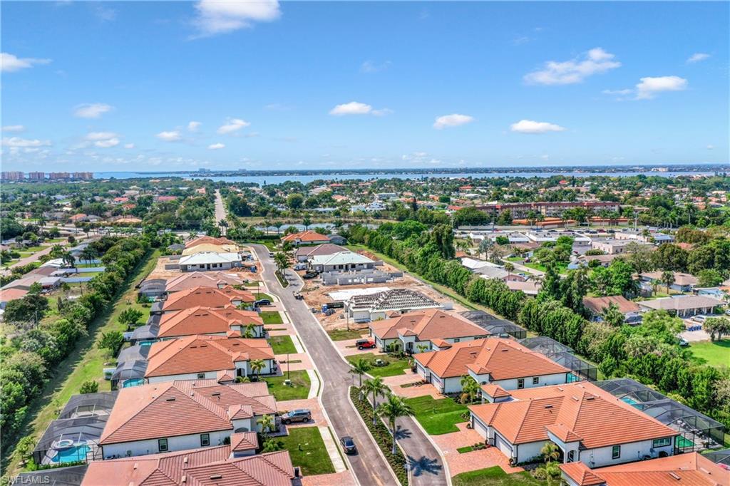 RIVERSIDE AVENUE VILLAS - Residential
