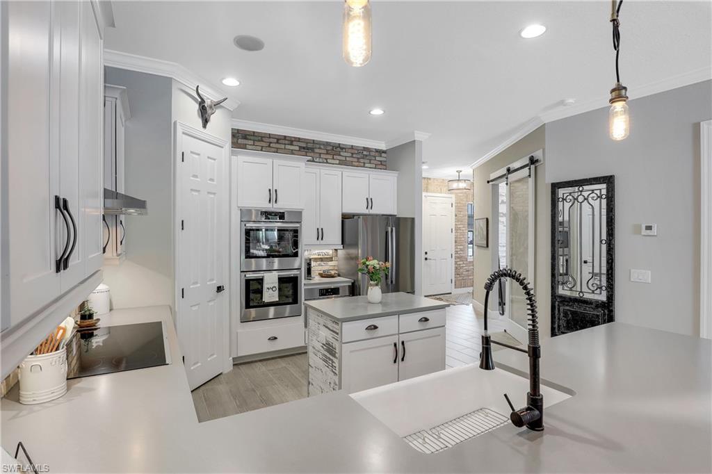RIVERSIDE AVENUE VILLAS - Residential