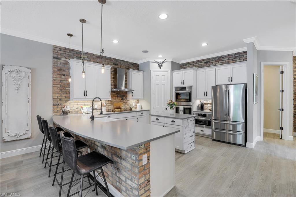 RIVERSIDE AVENUE VILLAS - Residential