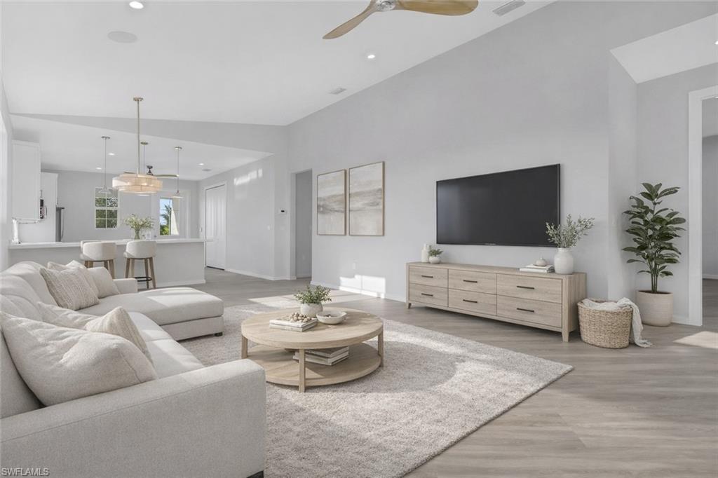 NAPLES VILLAS - Residential Income