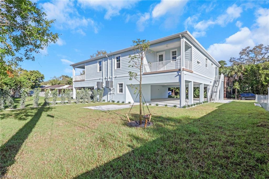 NAPLES VILLAS - Residential Income