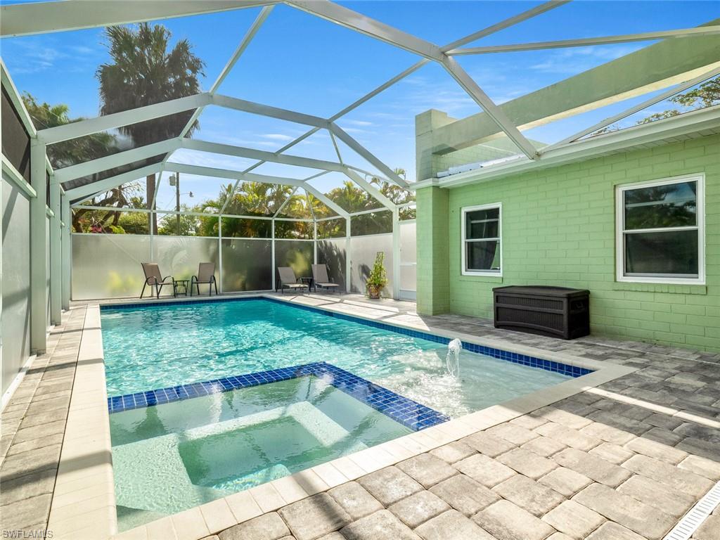 COCONUT GROVE - Residential