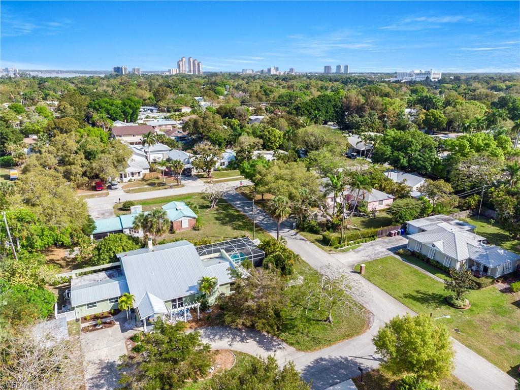 COCONUT GROVE - Residential