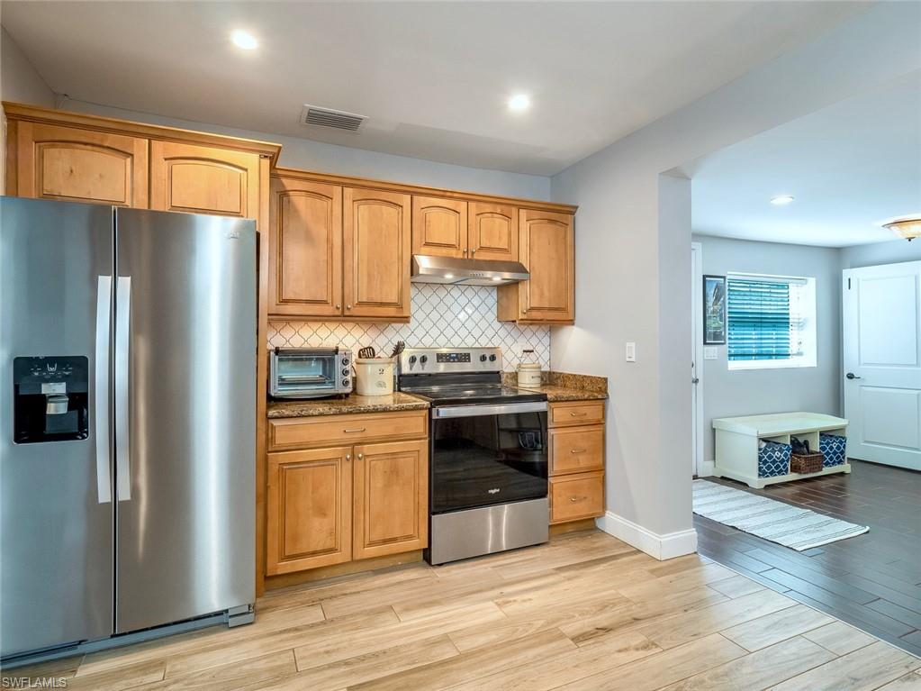 COCONUT GROVE - Residential