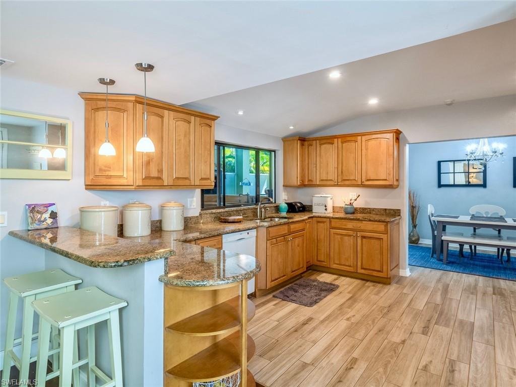 COCONUT GROVE - Residential