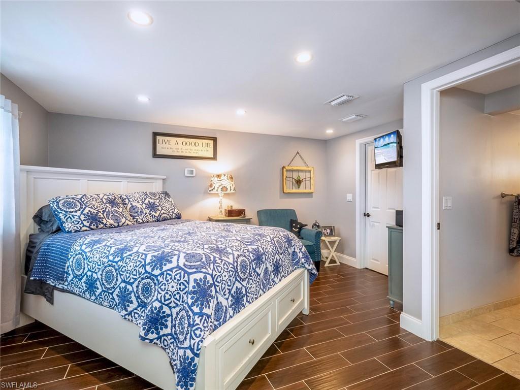COCONUT GROVE - Residential