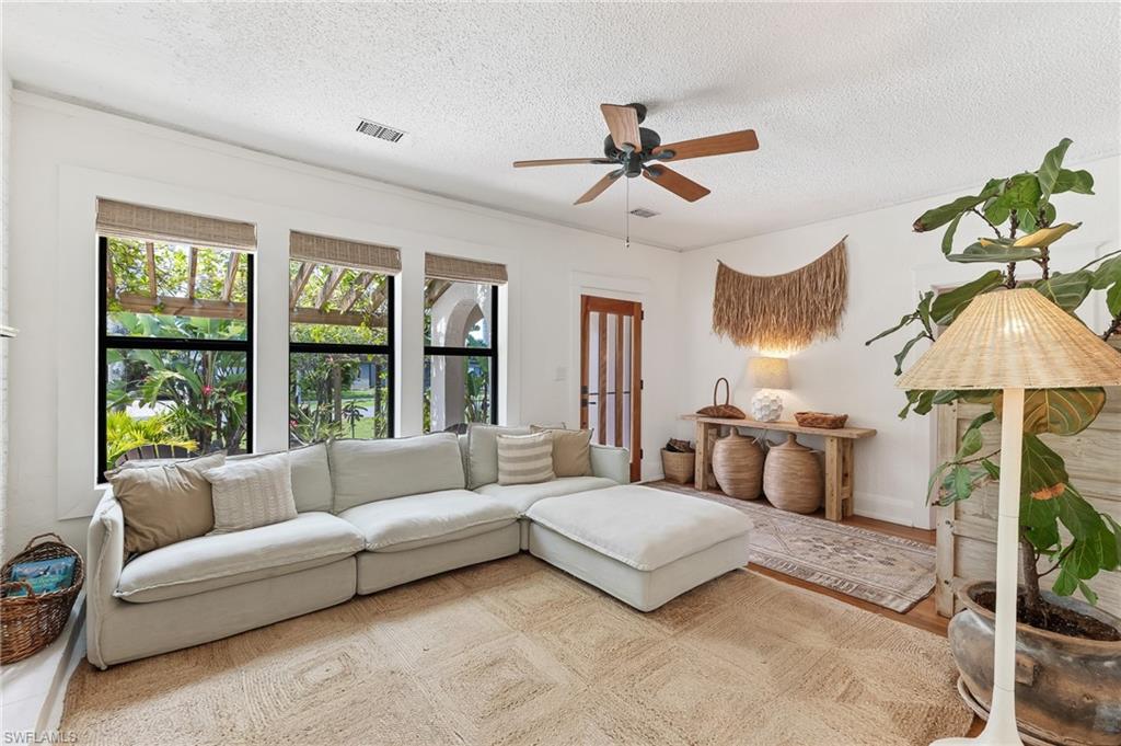 FOLEYS HIGHLAND PARK - Residential