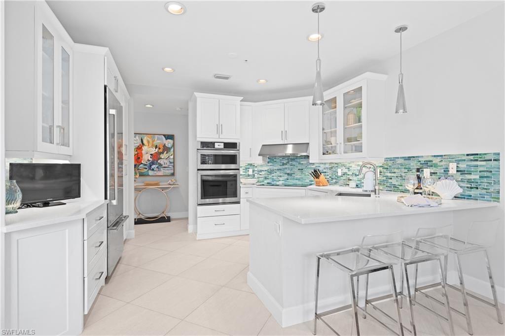COLONADE - Residential Lease