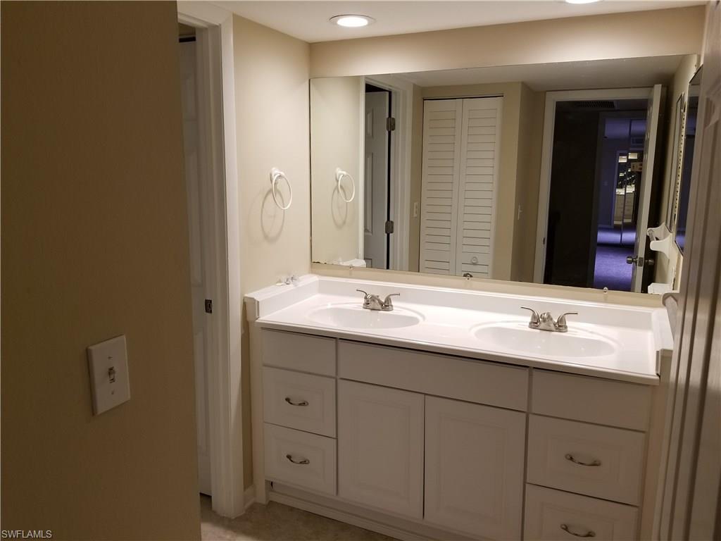 VILLAGE OF CEDARBEND - Residential