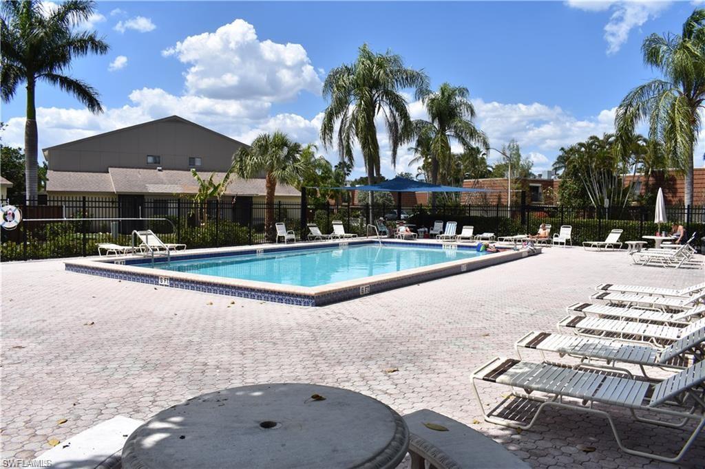 VILLAGE OF CEDARBEND - Residential