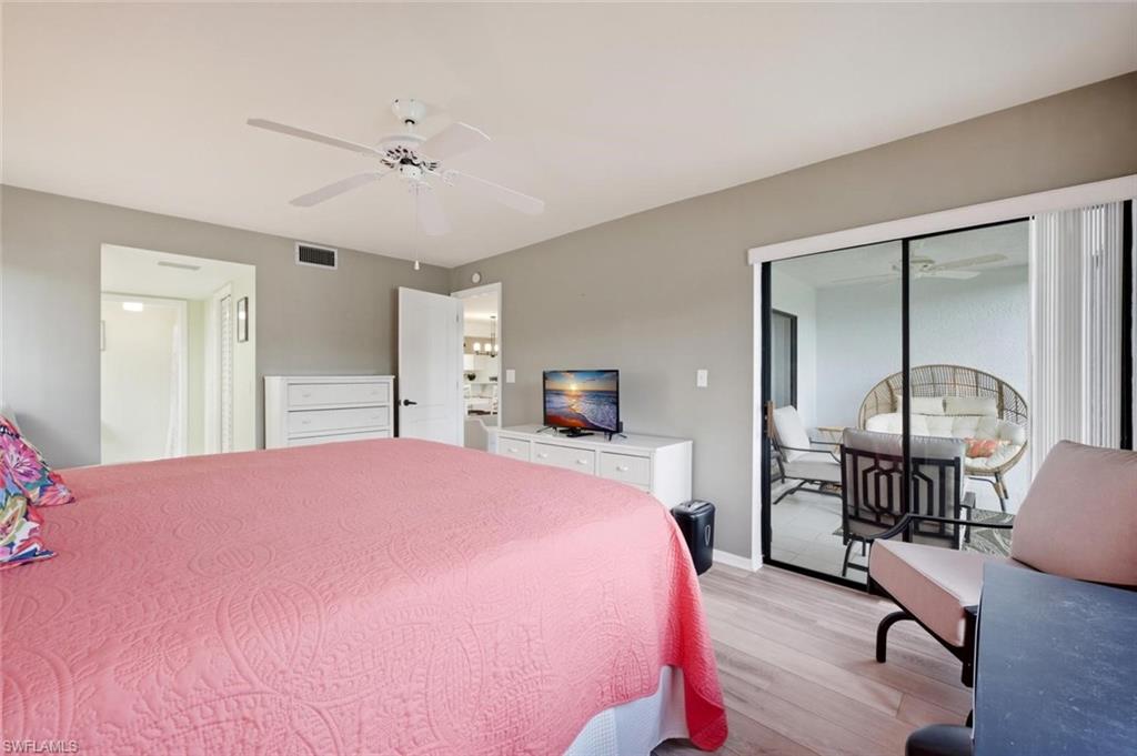 COUNTRY MANOR - Residential