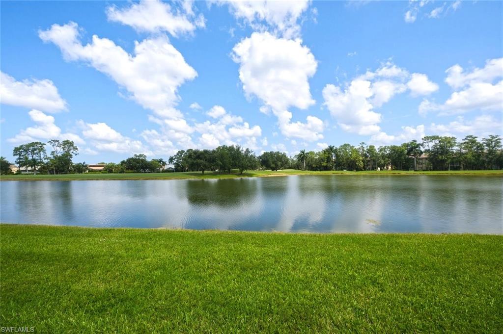 COUNTRY MANOR - Residential