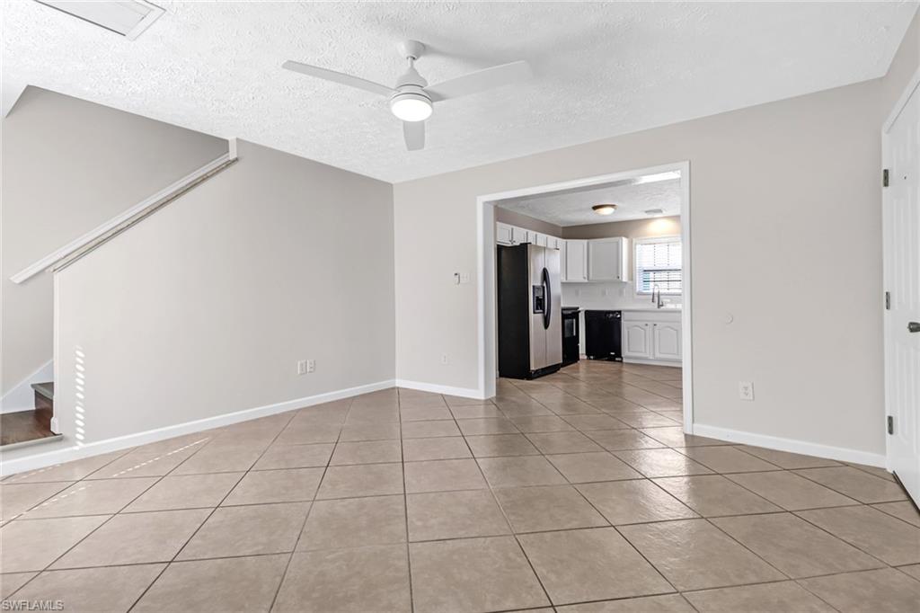 LEAWOOD LAKES - Residential