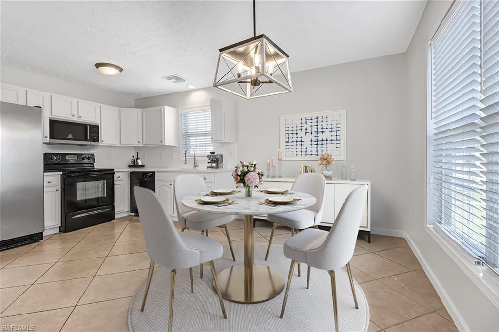 LEAWOOD LAKES - Residential