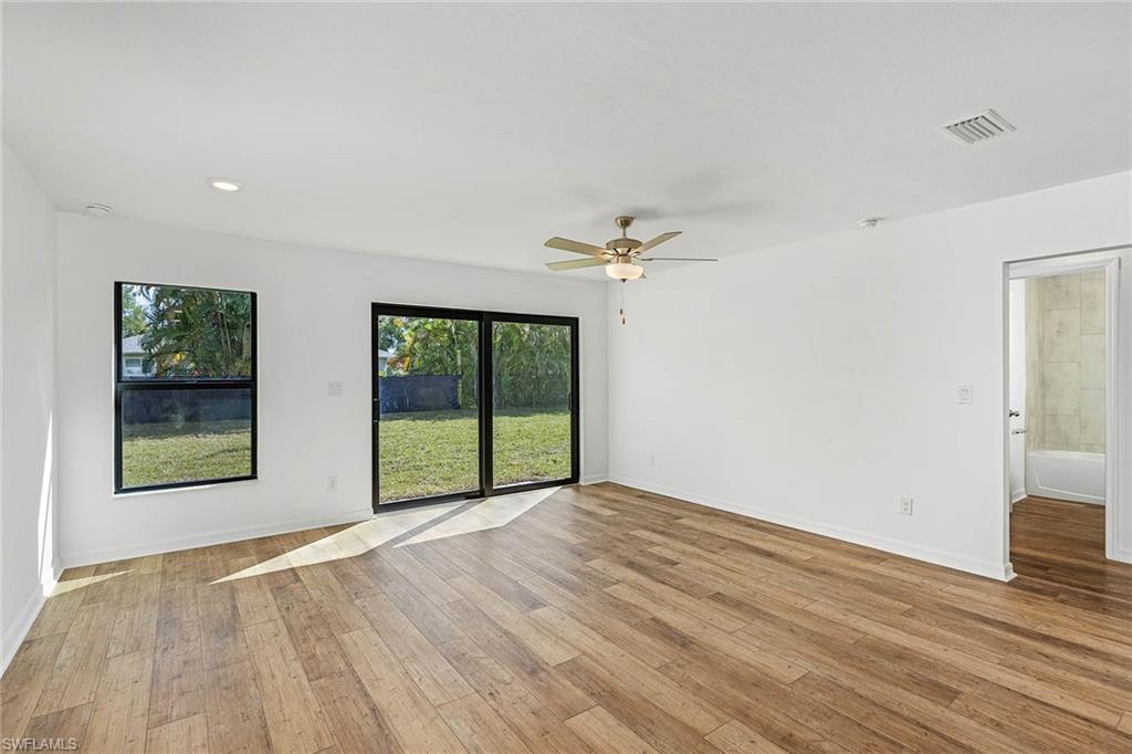 MIRROR LAKES - Residential