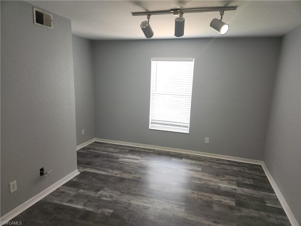 VICTORIA PARK - Residential Lease