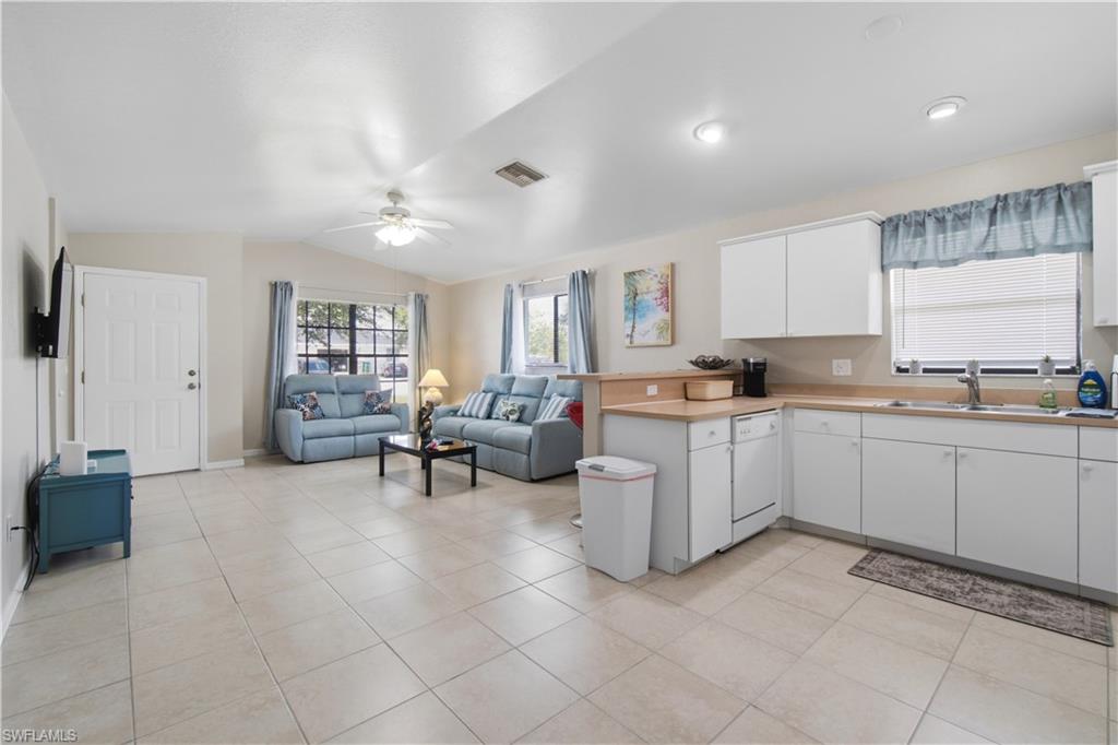 CAPE CORAL - Residential Lease