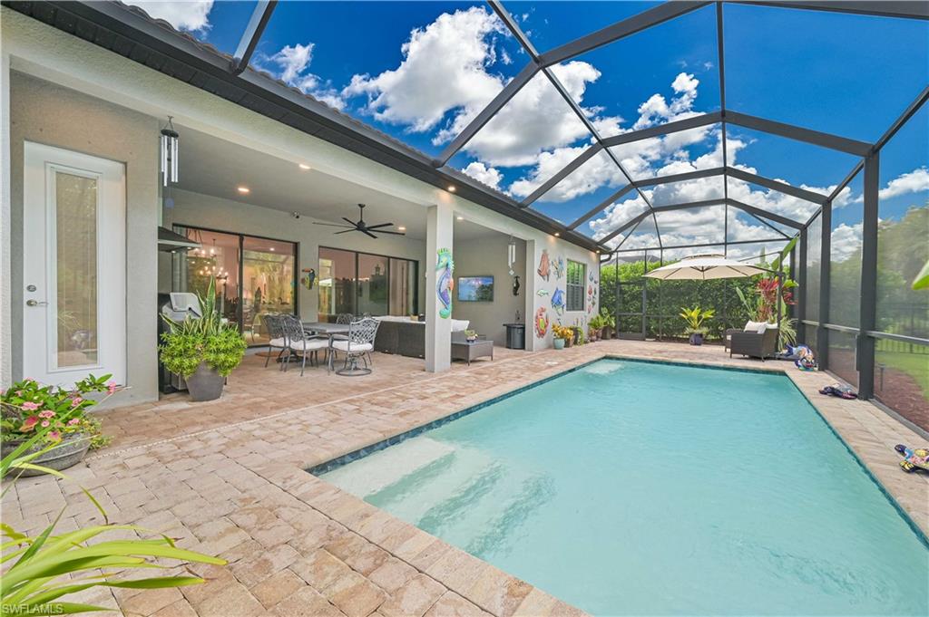 COUNTRY CLUB - Residential