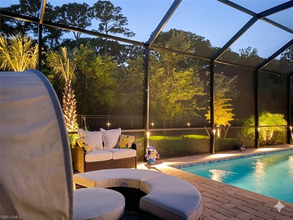 COUNTRY CLUB - Residential