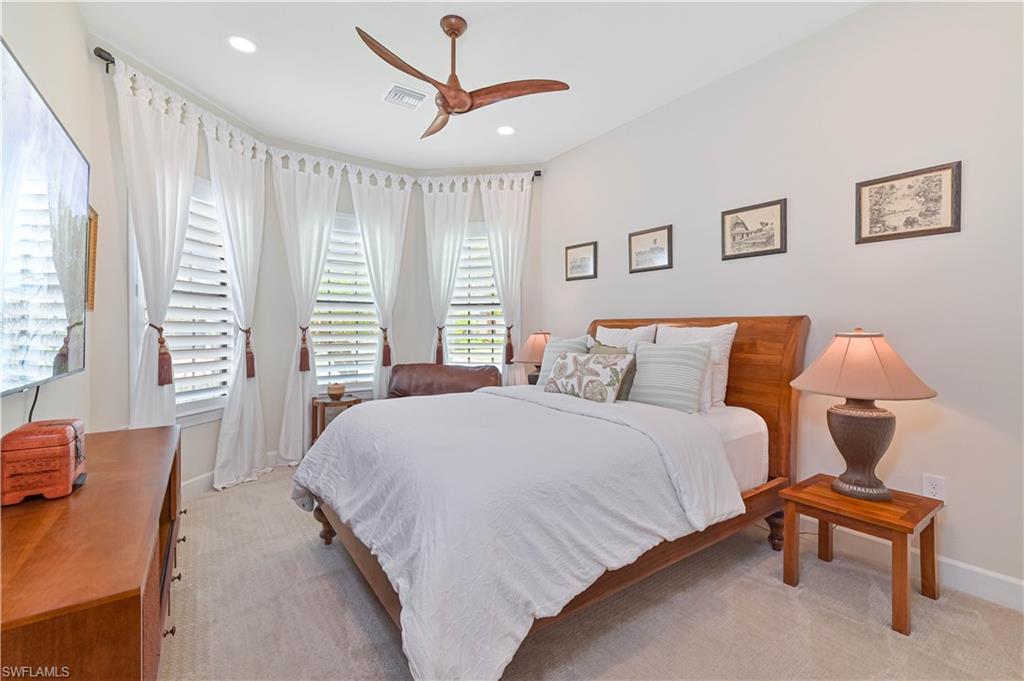 COUNTRY CLUB - Residential