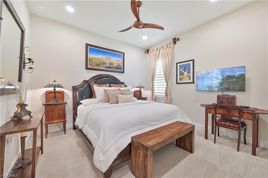 COUNTRY CLUB - Residential