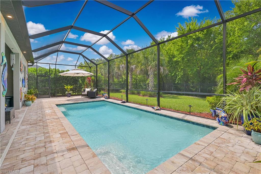 COUNTRY CLUB - Residential