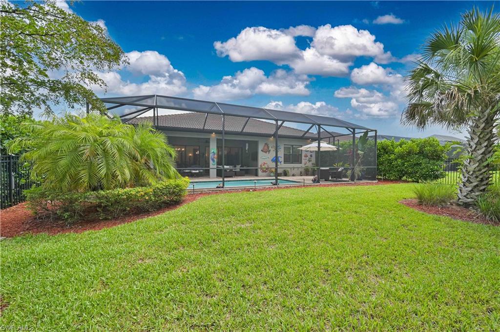 COUNTRY CLUB - Residential