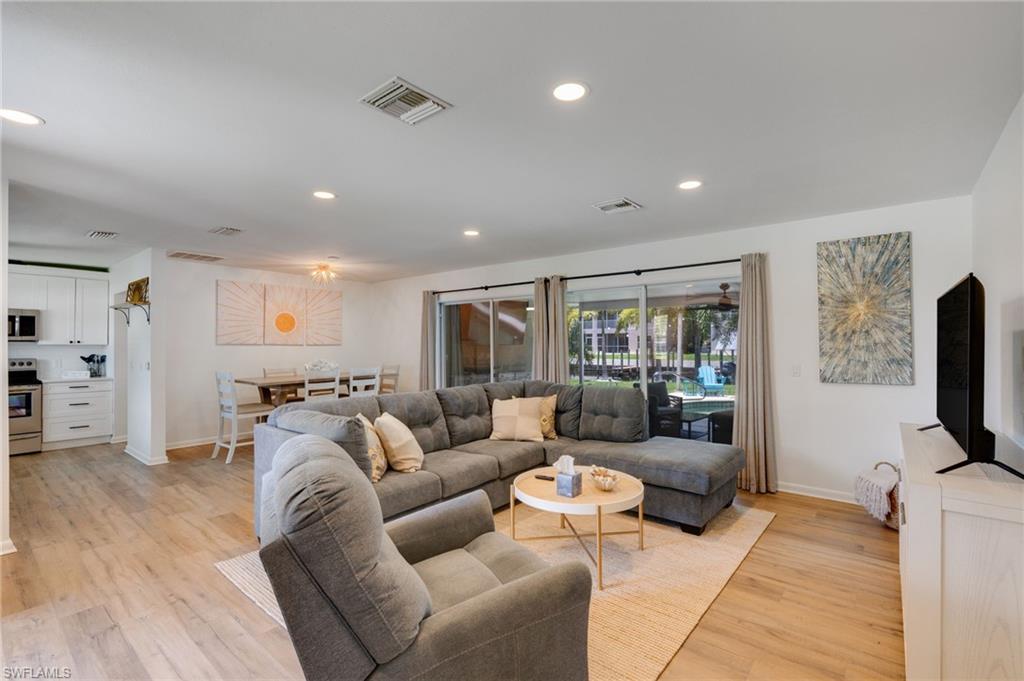 YACHT CLUB - Residential