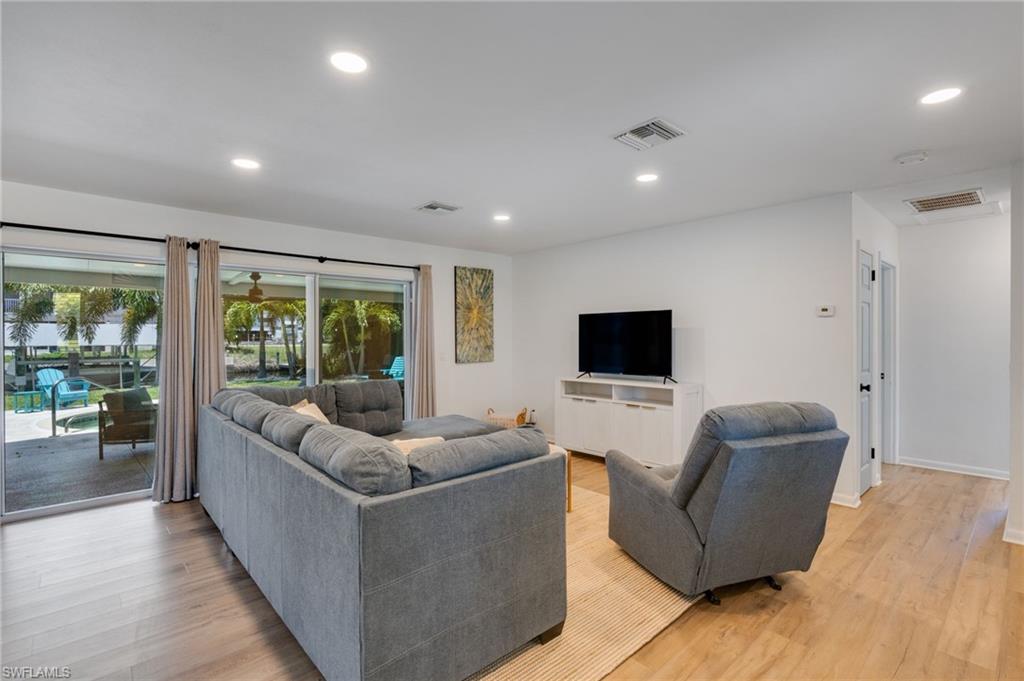 YACHT CLUB - Residential
