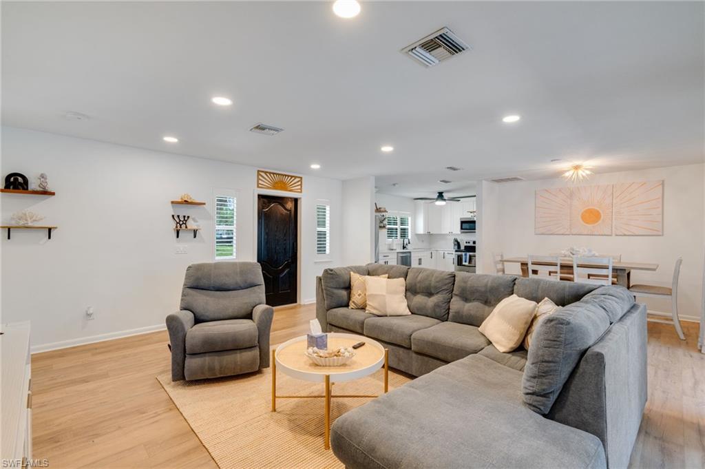 YACHT CLUB - Residential