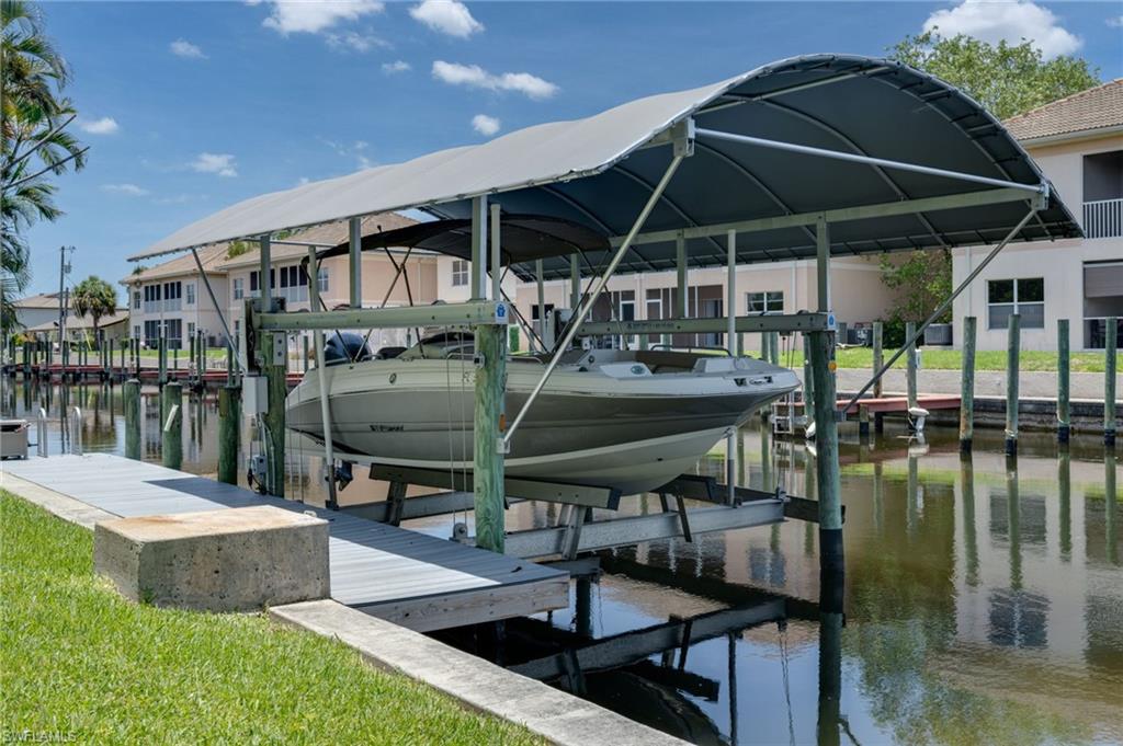 YACHT CLUB - Residential
