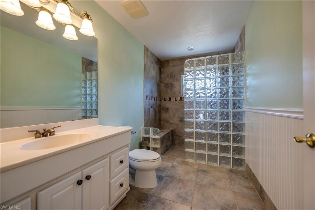 LIVINGSTON WOODS - Residential