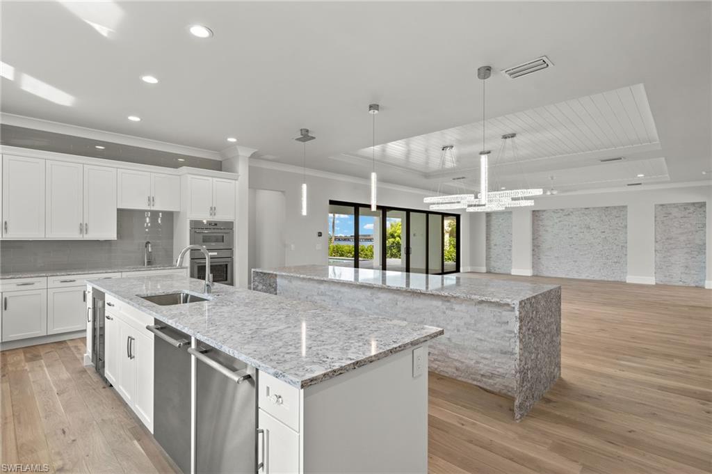 MAGNOLIA POINTE - Residential