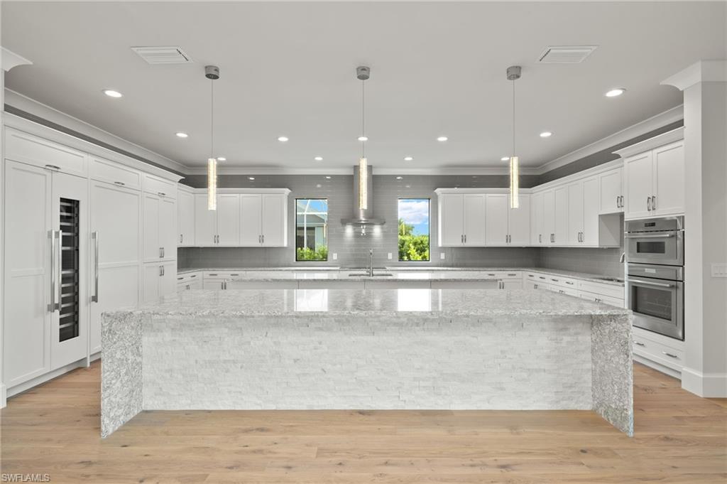 MAGNOLIA POINTE - Residential