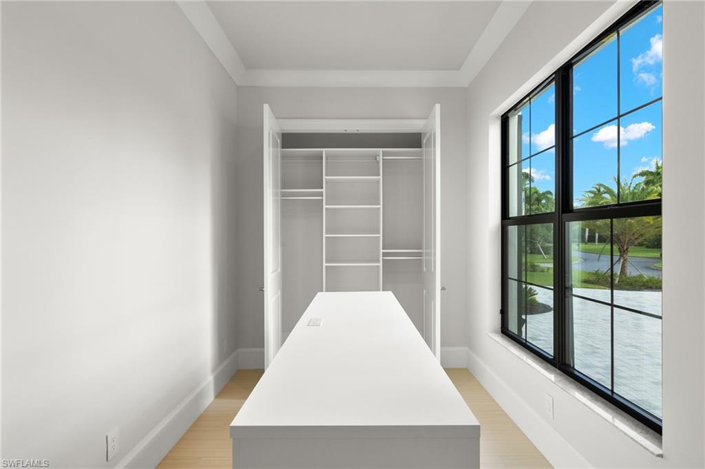 MAGNOLIA POINTE - Residential