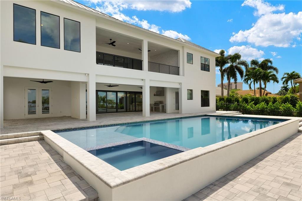 MAGNOLIA POINTE - Residential