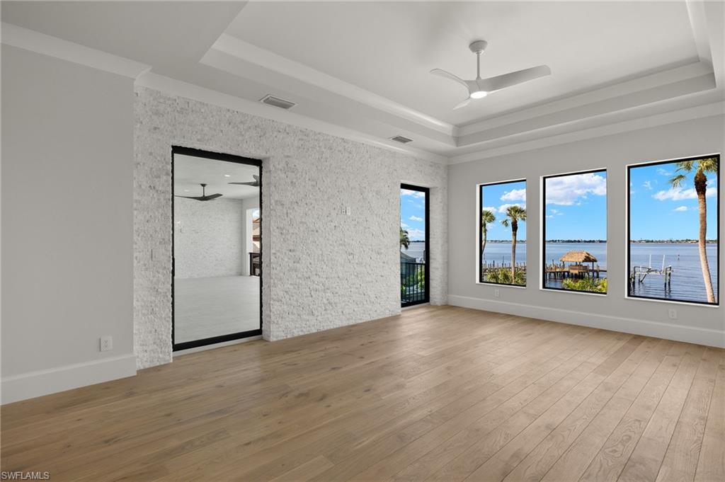 MAGNOLIA POINTE - Residential